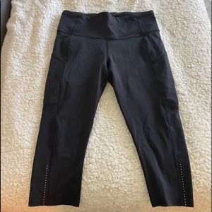 Lululemon Fast and Free Crop 19” Black Sz 10